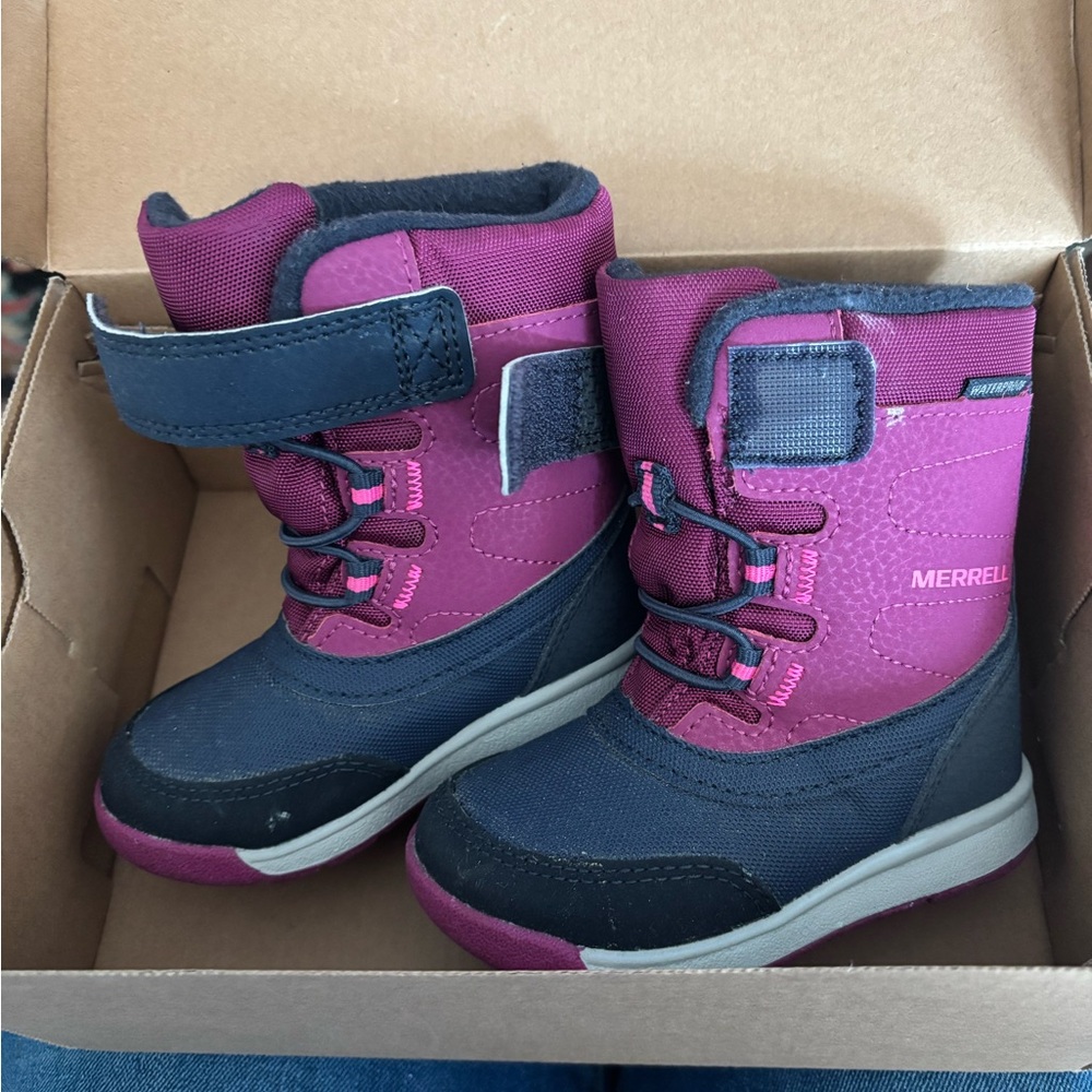 Merrill girls snow boot size 5